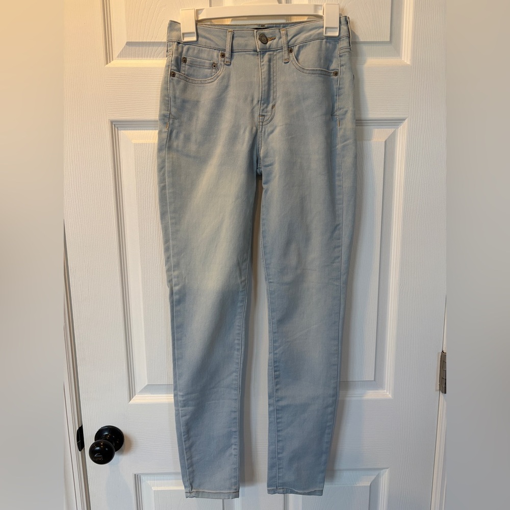 Aeropostale Light-Wash High-Waisted Jegging (Size 2 Reg)